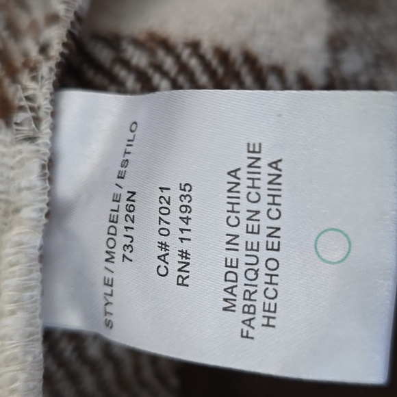 RDI Notch Collar Plaid Tail Hem Shirt Jacket – NWT - Picture 5 of 10